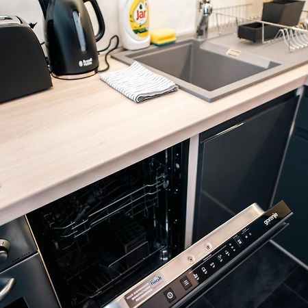 Anavrin Apartman Free Parking Apartment Pecs Ngoại thất bức ảnh