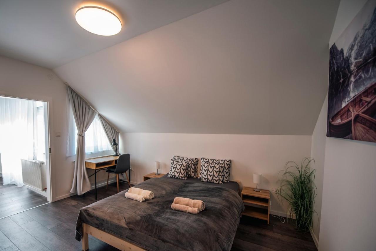 Anavrin Apartman Free Parking Apartment Pecs Ngoại thất bức ảnh