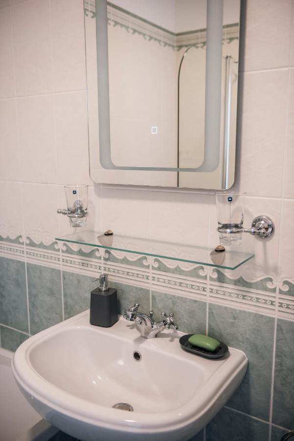 Anavrin Apartman Free Parking Apartment Pecs Ngoại thất bức ảnh