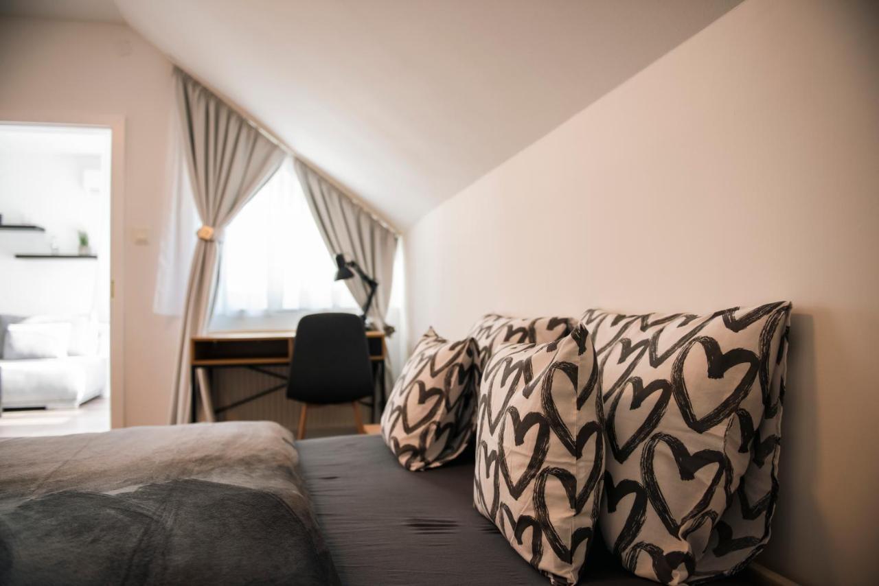 Anavrin Apartman Free Parking Apartment Pecs Ngoại thất bức ảnh
