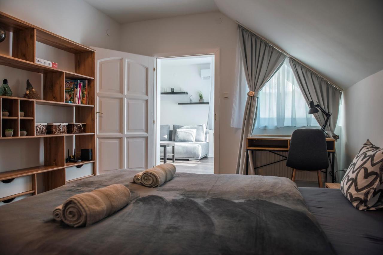 Anavrin Apartman Free Parking Apartment Pecs Ngoại thất bức ảnh