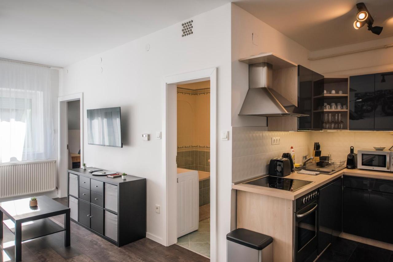 Anavrin Apartman Free Parking Apartment Pecs Ngoại thất bức ảnh